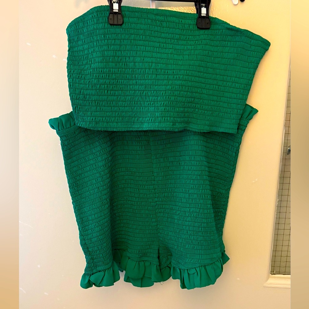 SHEIN Emerald Smocked 2-Pice Short Set